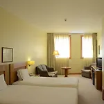 トゥウラル 4* ギマランイス
