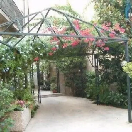 Toural מלון גימראייש