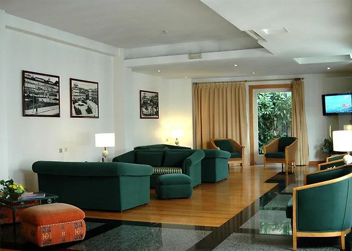 トゥウラル ギマランイス